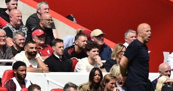 شاهد.. ظهور مفاجئ لمحمد صلاح فى أنفيلد يشعل حماس جماهير ليفربول