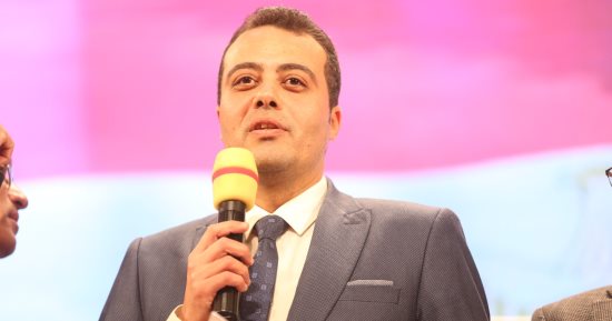 محمد السيد الشاذلي: واقعه فتاة النقل الذكى جرس إنذار لإنهاء انتحال صفه صحفي
