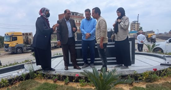استمرار أعمال تطوير وتجميل مدينة دسوق بكفر الشيخ.. صور 