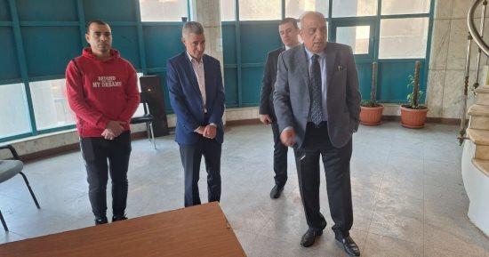 وزير الكهرباء يتفقد مبنى هيئة المحطات المائية "سابقا" 