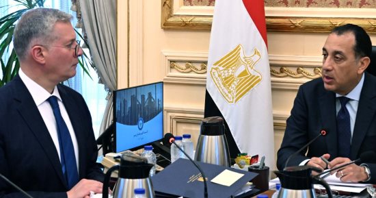 رئيس الوزراء يتابع الموقف التنفيذى للمشروعات الخاصة بصناعات خام الفوسفات