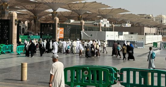 بعثة الحج المصرية ترفع درجة الاستعداد القصوى وتكشف كواليس الخدمات الذهبية لضيوف الرحمن.. رئيس البعثة يكشف مفاجآت البطاقة الذكية والتحول الرقمي وخدمات فندقية.. تحذيرات مهمة وتعليمات صارمة لحماية الحجيج من الزحام