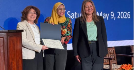 تكريم الزميلة أميرة شحاتة بمؤتمر السياسات العامة بالجامعة الأمريكية