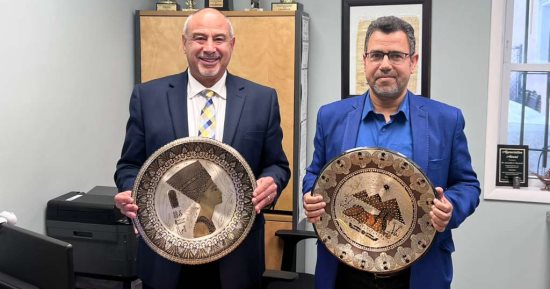 طبيب مصري في نيويورك: السمنة والتوحد أخطر تحديات الأطفال
