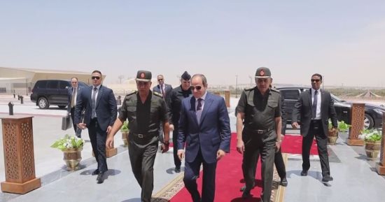 الرئيس السيسى يتفقد مقر القيادة الاستراتيجية بالعاصمة الجديدة