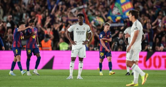 برشلونة يتقدم على الريال 2-0 بالشوط الأول ويقترب من التتويج بالليجا.. فيديو