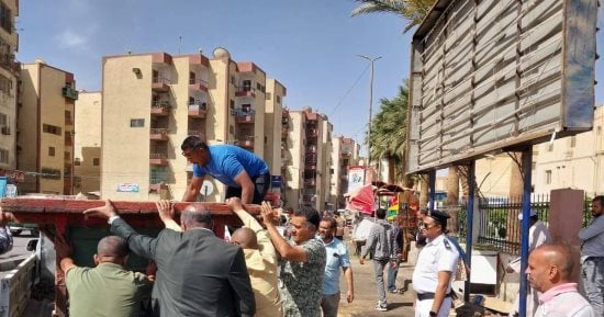 حملات مكثفة غرب سوهاج لإزالة التعديات والإشغالات.. تفاصيل