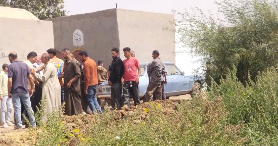 الحزن مالي الوجوه.. تشييع جثمان الضحية الخامسة بحادث قليوب (فيديو)