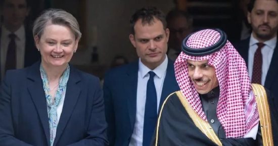 السعودية وبريطانيا تبحثان تطورات الأوضاع في المنطقة