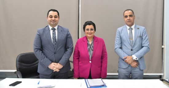 نائب وزير الصحة تجرى جولة موسعة بقنا لمتابعة الاستراتيجية السكانية 
