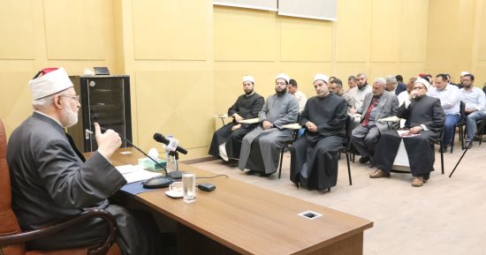 عضو هيئة كبار العلماء: تصدر غير المتخصصين للحديث فى الشأن الدينى خطر على الوعى