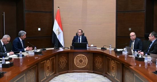رئيس الوزراء يتابع إجراءات دعم وتحفيز قطاع السياحة