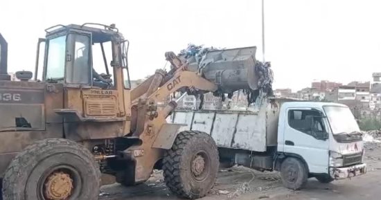 حملات مكثفة لمداهمة أوكار النباشين ورفع 123 طن مخلفات بالمنتزه والجمرك فى الإسكندرية