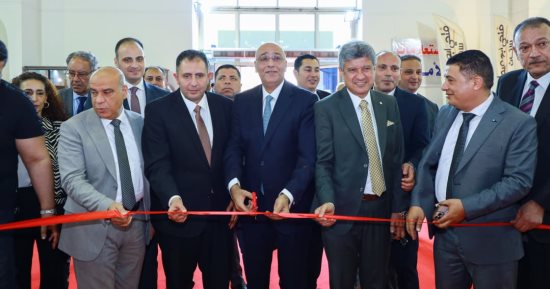جهاز تنمية المشروعات يفتتح معرض أوكازيون للأثاث الدمياطى