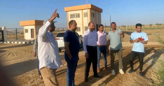نائب محافظ الوادي الجديد يتابع انتظام معدلات الأداء والانضباط الخدمي بمركزي الداخلة والفرافرة