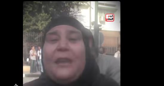 دموع أم شهيد تهز القلوب.. قتلوه وهو راجع من شغله برصاص الغدر.. فيديو