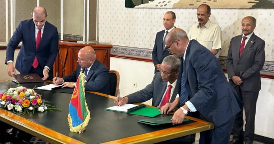 مصر وإريتريا توقعان اتفاقية تاريخية للتعاون في النقل البحري