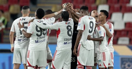 الجزيرة يكتسح بني ياس برباعية في الدوري الإماراتي بمشاركة محمد النني