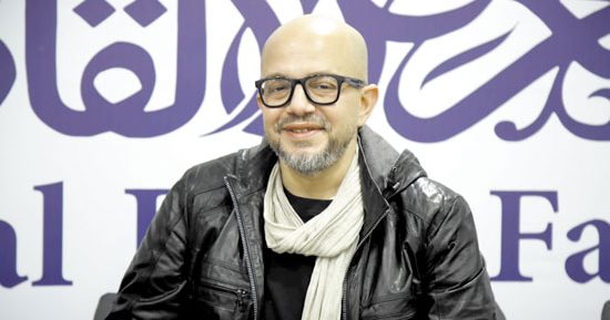 شهادة عمر طاهر في عيد ميلاد عادل إمام الـ 86: له شخصيتان إبداعيتان.. أحب الكوميدى لكن الجاد له مكانة خاصة.. شاهدنا فى «الحريف» و«المشبوه» نسخة منه كانت ستمنحه زعامة موازية فى منطقة الأداء الجاد