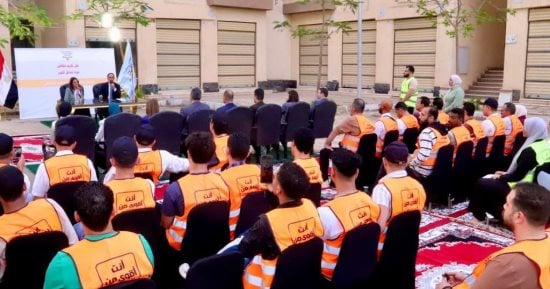 مدير صندوق مكافحة الإدمان يلتقي المتعافين من أبناء منطقة حدائق أكتوبر المطورة