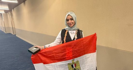 محافظ الغربية يهنئ الطالبة سلمى أشرف لحصولها على المركز الثانى عالميا فى ISEF