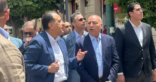 رئيس الوزراء يتفقد شارع الألفى وتطوير منطقة السيدة عائشة