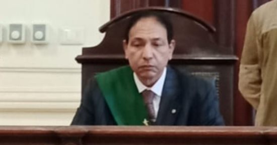 السجن 13 سنة لعاطل تعدى على ابنة جاره وسرق قرطها الذهبى بالإسكندرية