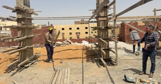 حملات مكثفة بهضبة الأهرام لمواجهة المخالفات.. ووقف أعمال بناء غير مرخص 