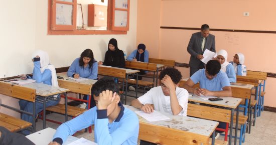 مدير تعليم الجيزة يتفقد لجان الامتحانات ويتأكد من عدم خروج الأسئلة عن المنهج