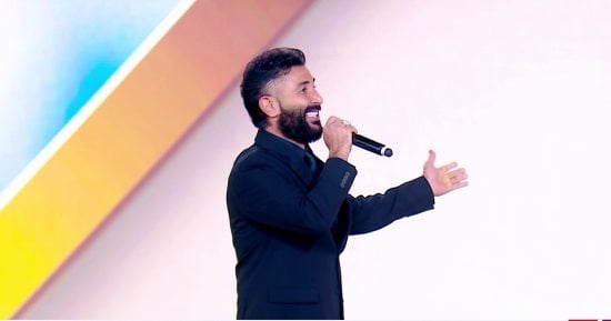 أحمد سعد يقدم فقرة فنية خلال احتفالية فرحة مصر بحضور السيدة انتصار السيسى
