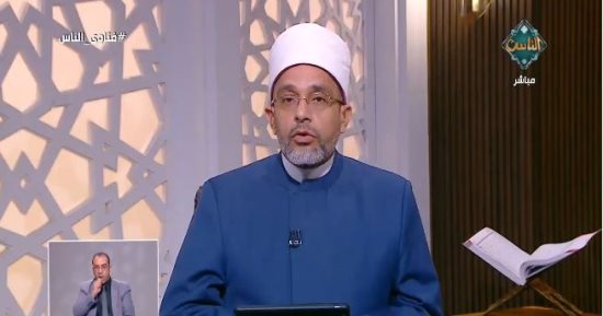 هل يجوز إعطاء الجزار جزءًا من الأضحية كأجر؟.. أمين الفتوى يجيب