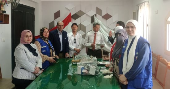 الكشف على العاملين بتعليم كفر الشيخ ووكيل الوزارة يشيد بـ"100 مليون صحة".. صور