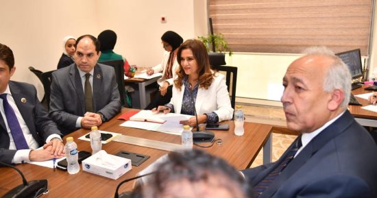 «سياحة النواب» تبحث مع ممثلي شركات الطيران خطط زيادة الحركة الوافدة لمصر
