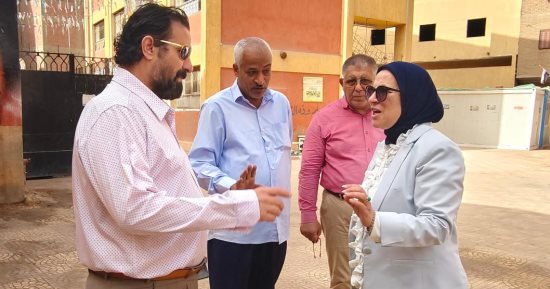​مدير تعليم القاهرة تتفقد لجان امتحانات النقل وتوجه بتوفير أجواء مناسبة للطلاب