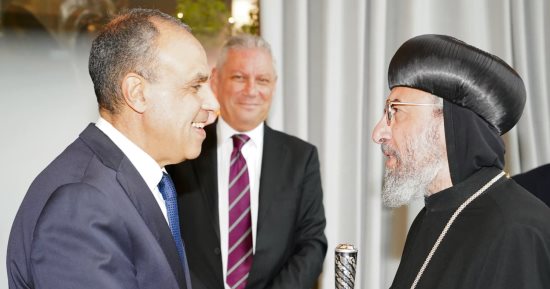 وزير الخارجية يلتقى أسقف الكنيسة القبطية فى لندن
