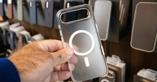 لماذا تحتوى بعض جرابات أيفون على خط أسفل دائرة MagSafe؟