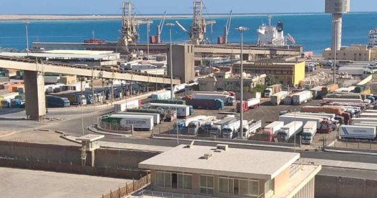 تداول 17 ألف طن و1029 شاحنة بضائع عامة ومتنوعة بموانئ البحر الأحمر