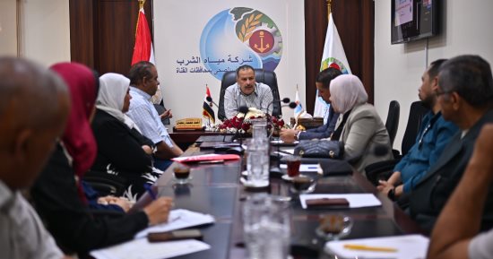 مياه القناة تبحث تعزيز التكامل المؤسسي ورفع كفاءة الأداء البيئي 