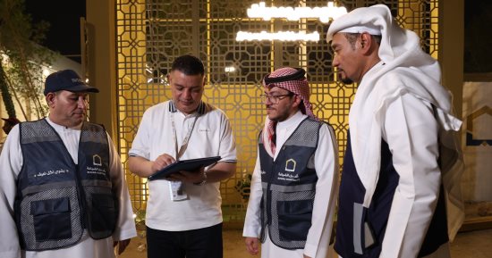رئيس بعثة حج الجمعيات الأهلية يتفقد مخيمات حجاج الجمعيات بعرفات ومنى