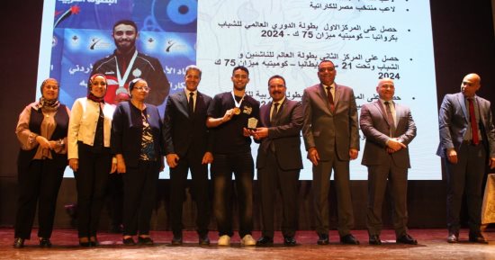 جامعة الإسكندرية تُكرم طلابها الفائزين ببطولة «الشهيد الرفاعى»