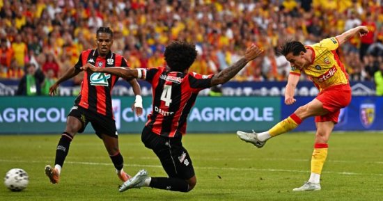 لانس يتفوق على نيس 2 - 1 فى الشوط الأول بنهائى كأس فرنسا