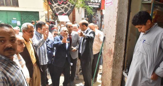 أسيوط تتوسع فى مشروعات الأسواق الحضارية.. المحافظة تسعى للقضاء على العشوائيات وتنظيم حركة التجارة.. الحمراء ومنفلوط والكوم الأحمر أبرز المشروعات لدعم الباعة الجائلين وتحسين المظهر الحضارى.. صور