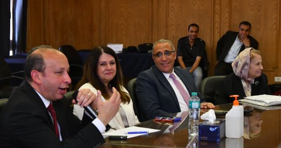 قصر العيني: التنسيق مع مصلحة سك العملة لإصدار مواد تذكارية رسمية تؤرخ للمئوية الثانية