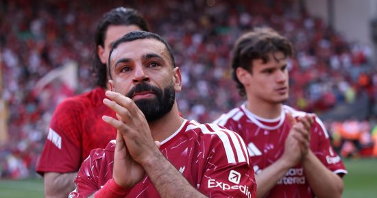 ليفربول ضد برينتفورد.. صحف العالم تحتفى بمسيرة محمد صلاح التاريخية