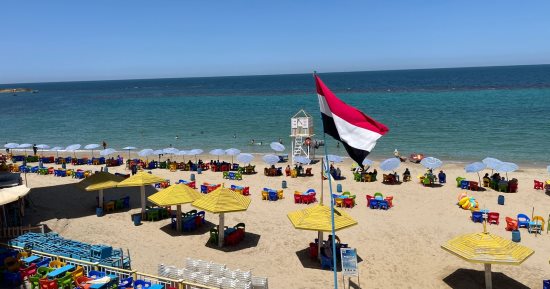 محافظ الإسكندرية يعلن شاطئ الهانوفيل مجانًا بالكامل خلال عيد الأضحى