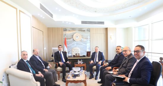 وزيرا الشباب والتعليم العالى يبحثان تطوير الرياضة الجامعية بحضور ياسر إدريس