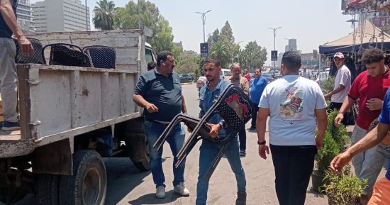 إزالة إشغالات المقاهى والمحلات خلال حملات مكثفة بحى العجوزة.. صور