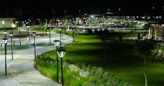الكورنيش مقصد أبناء قنا فى عيد الأضحى.. صور