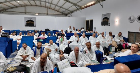 حجاج الجمعيات الأهلية يواصلون أداء المناسك على عرفات والتزام بتعليمات البعثة
