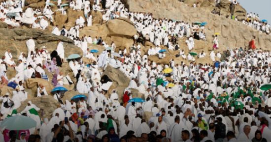 مركز الأرصاد بالسعودية يحذر من التعرض المباشر للشمس مع ارتفاع الحرارة على عرفات